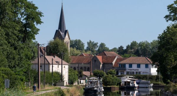 Canal des Vosges Entrée aval - Corre
