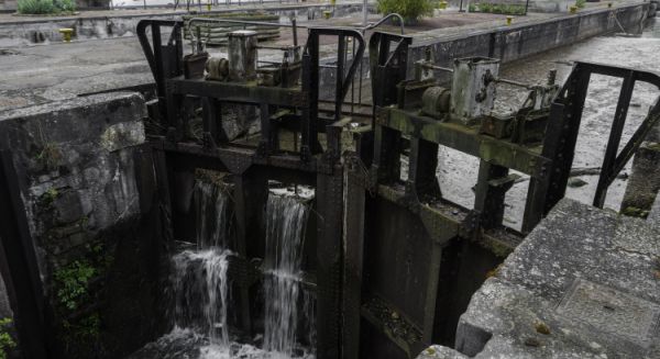 Canal des Vosges Ecluse à l'abandon