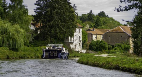 Canal des Vosges Arrivée à Selles